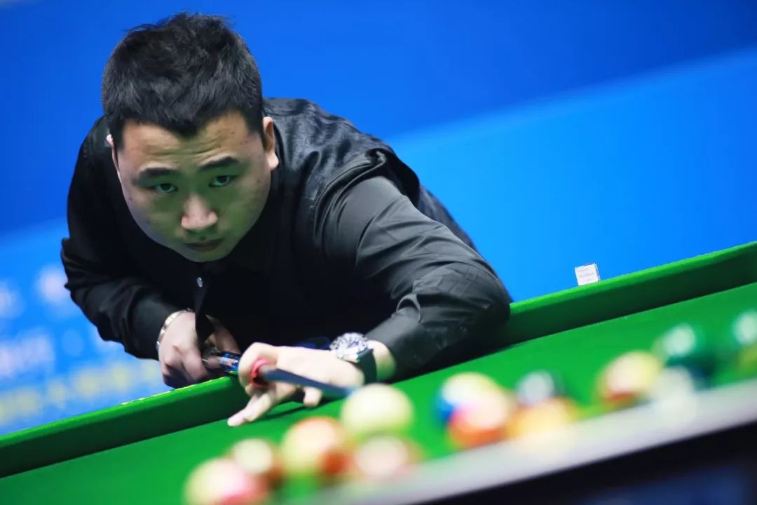 际行动粉碎 际行动粉碎